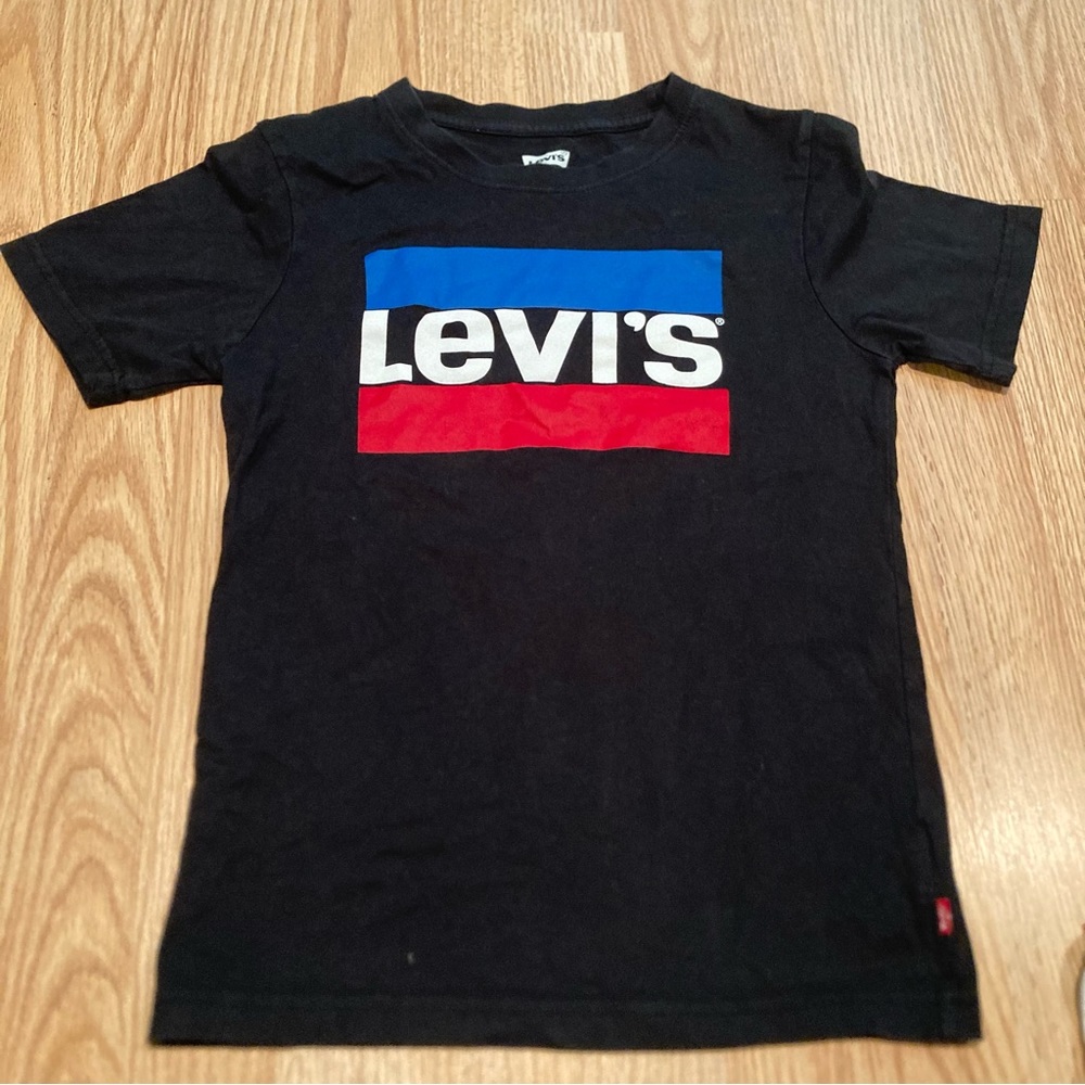 Boys Levi short sleeve tee medium 8-10